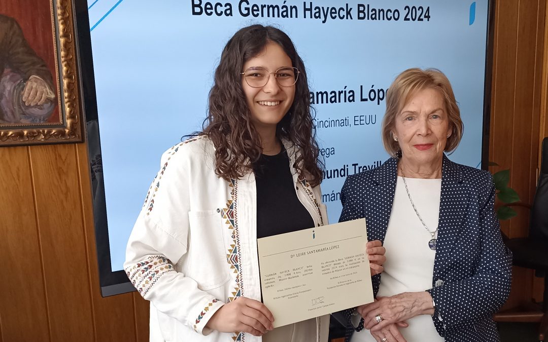 Nuestra alumna Leire Santamaría recibe la segunda beca Germán Hayeck Blanco